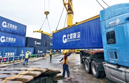 Can Tho Port Receives First Container Ship from China’s Nanning Port as Direct Trade Route Opens