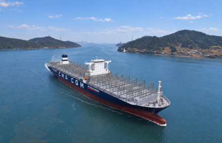 HD Hyundai Delivers First Containership With Hybrid Lashing-Free Technology